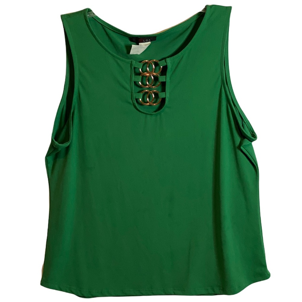 V USA woman sleeveless blouse